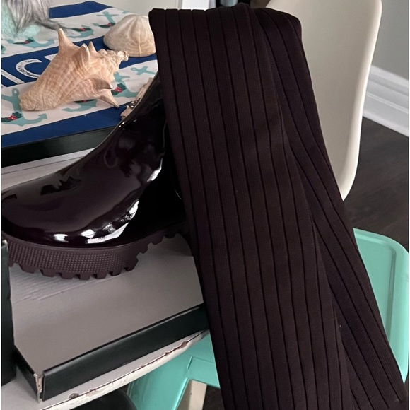 NIB Lug sole Over the knee knit brown boots size 5 - Picture 1 of 5